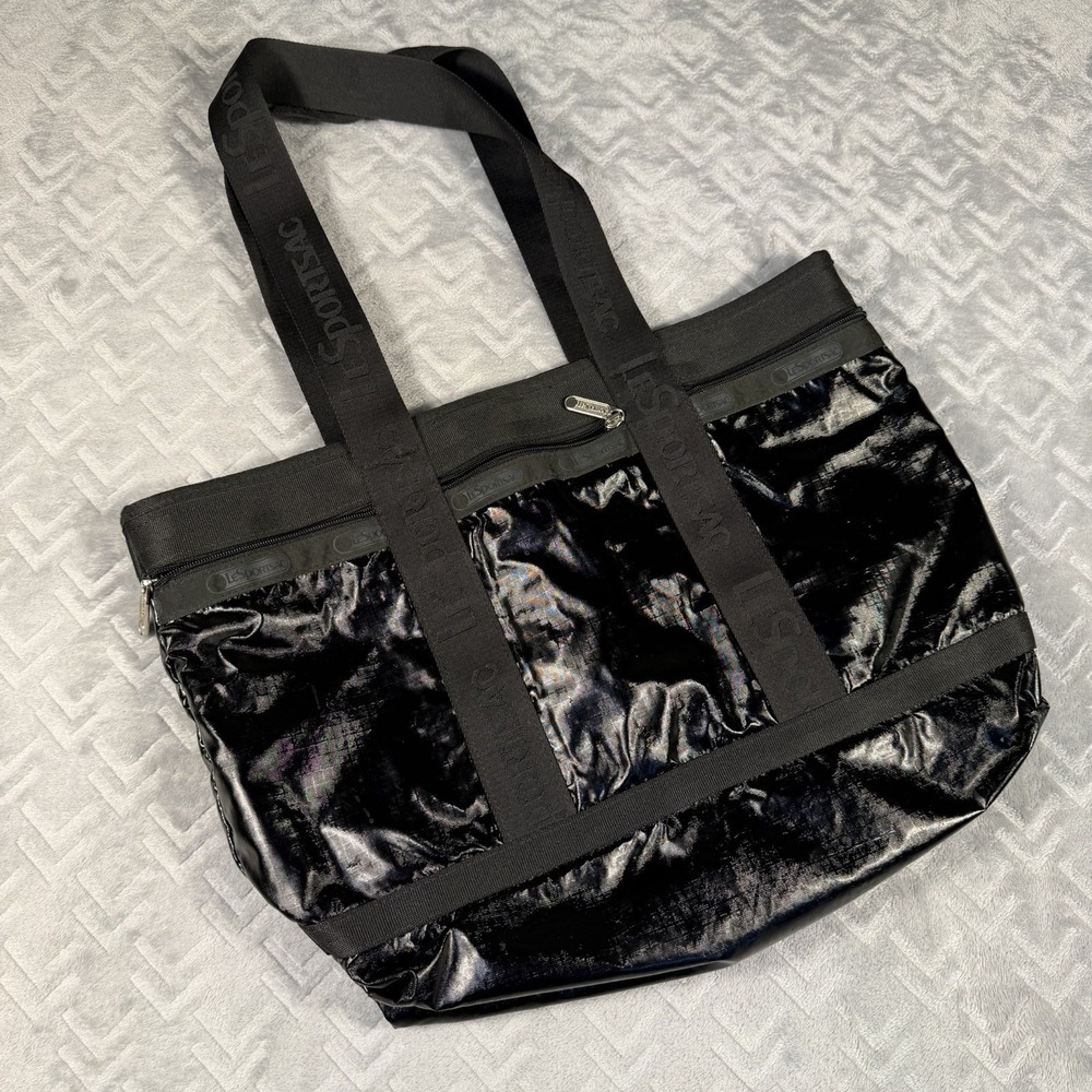 LeSportsac Tote Bag Womens Medium Black Excellent Patent Glossy Luggage Purse